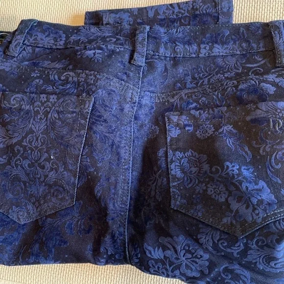 Bundles of women pants - Picture 3 of 5